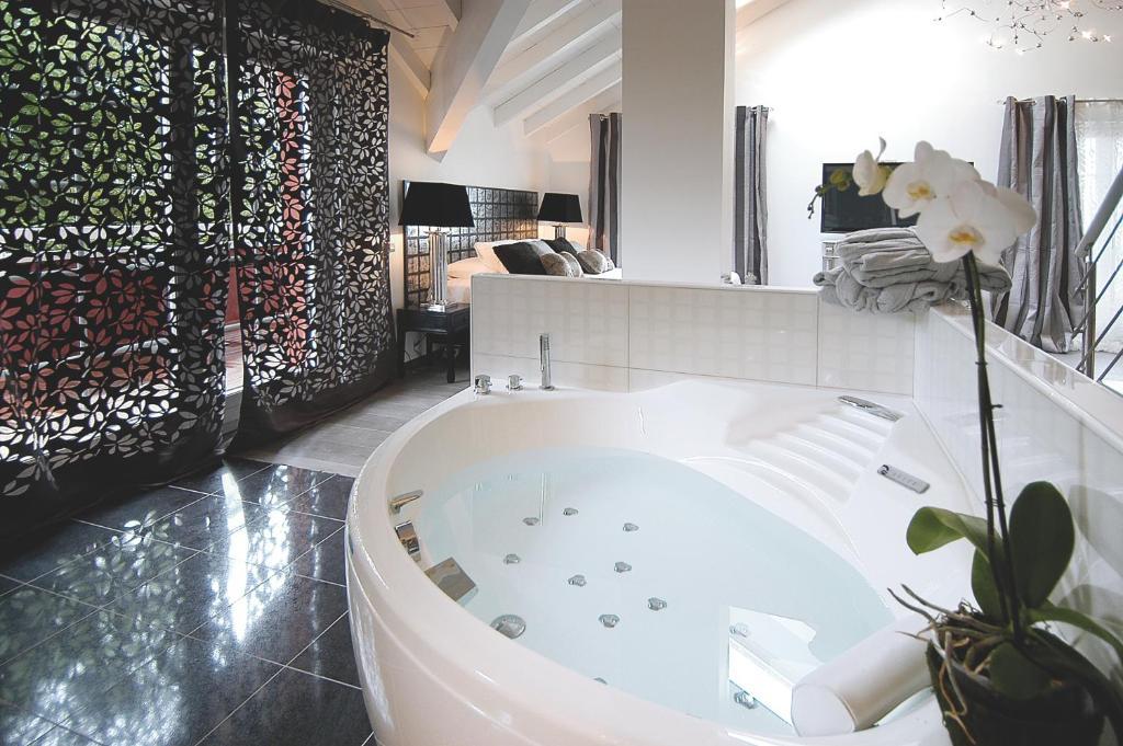 Auberge De Maison Rouge Vetraz-Monthoux Bilik gambar