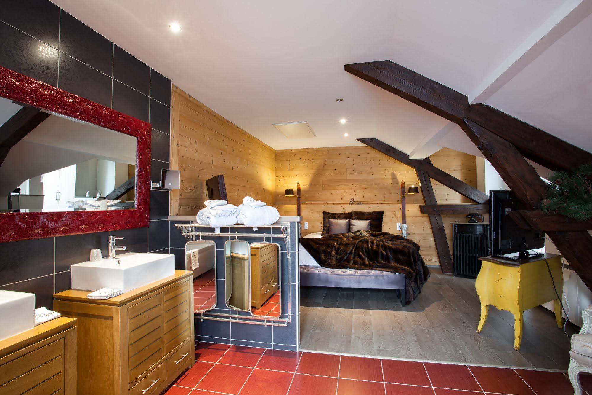 Auberge De Maison Rouge Vetraz-Monthoux Luaran gambar