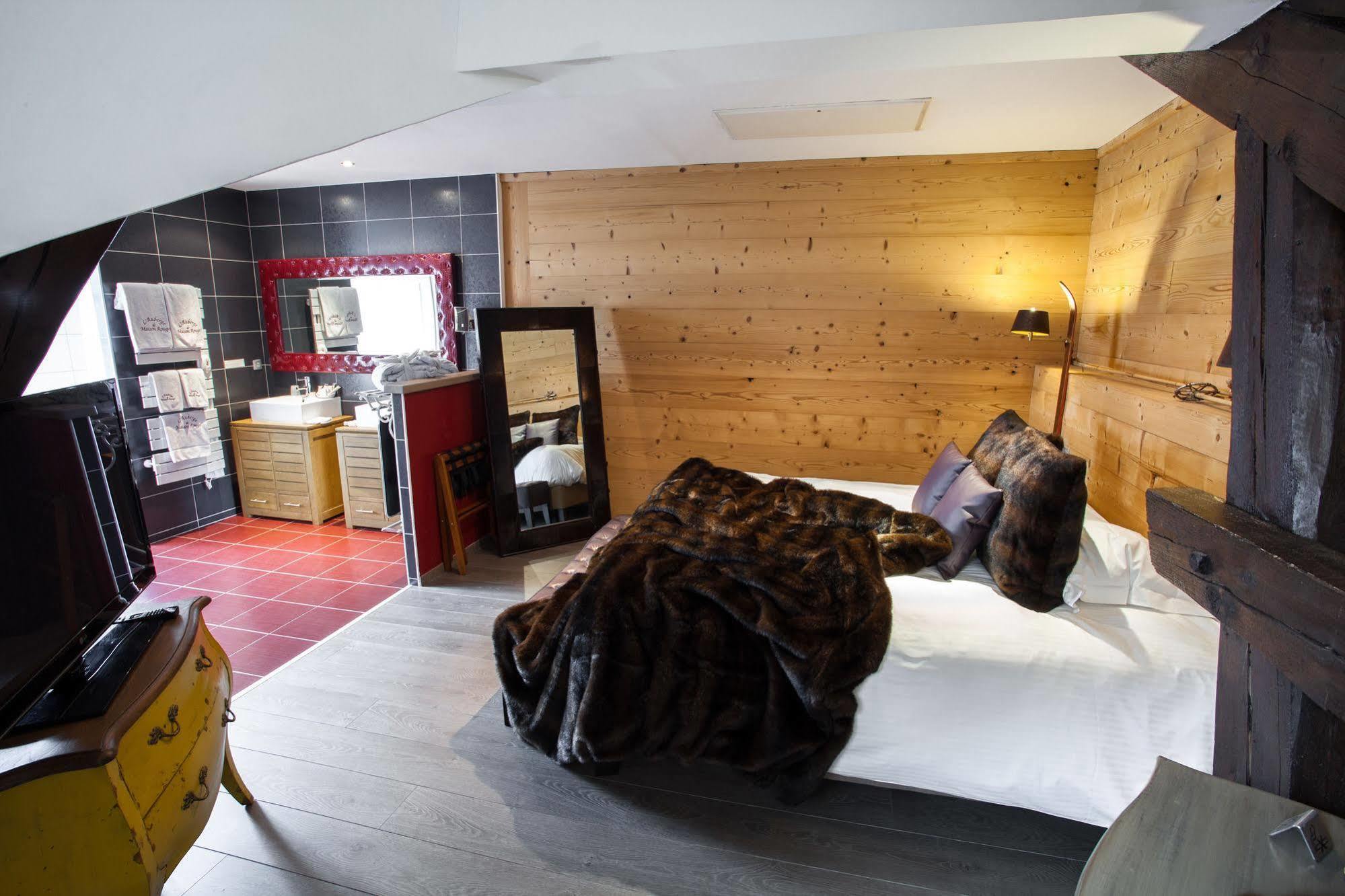 Auberge De Maison Rouge Vetraz-Monthoux Luaran gambar