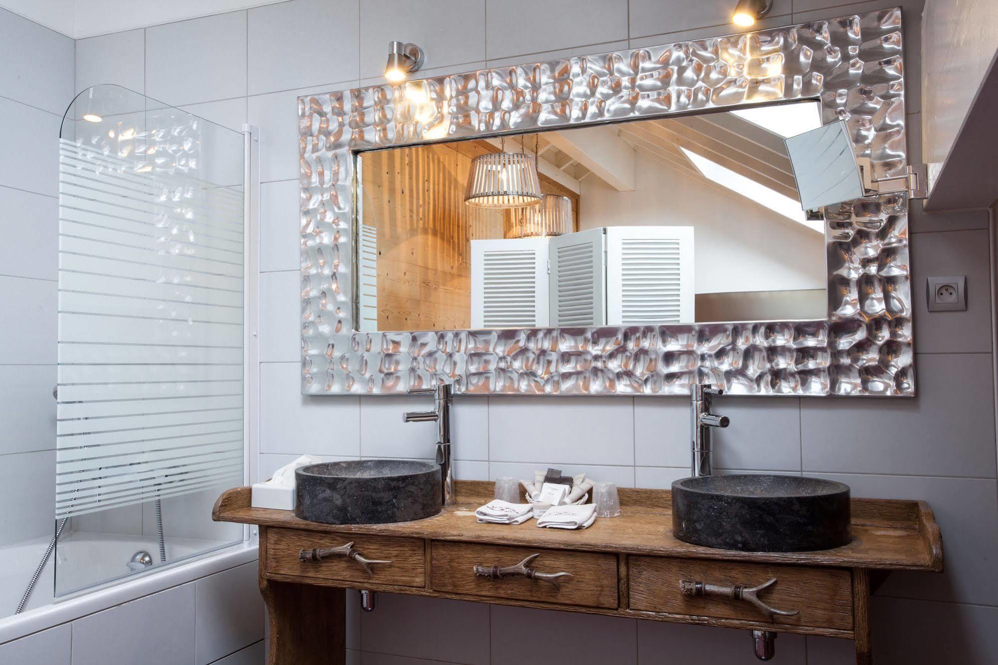 Auberge De Maison Rouge Vetraz-Monthoux Luaran gambar